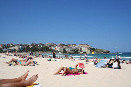 photo bronzage plage avec du soleil